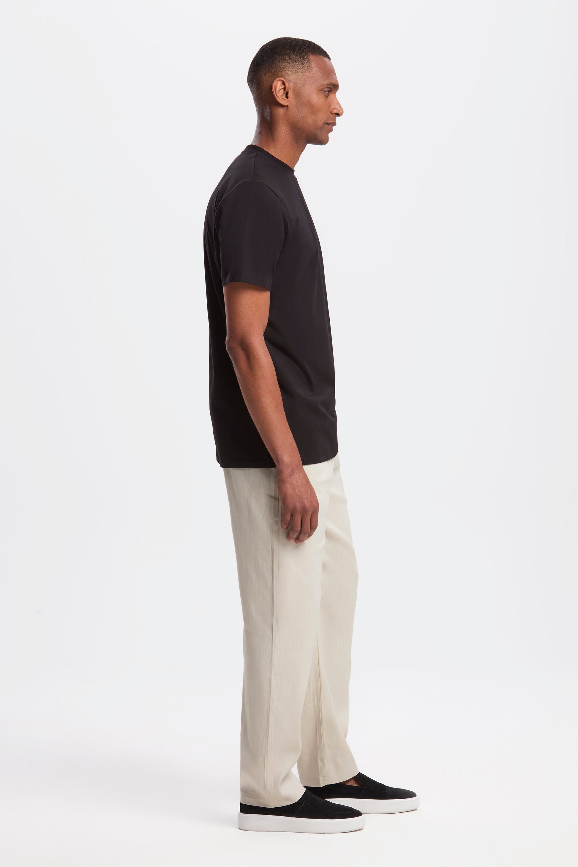 THE LINEN TROUSERS