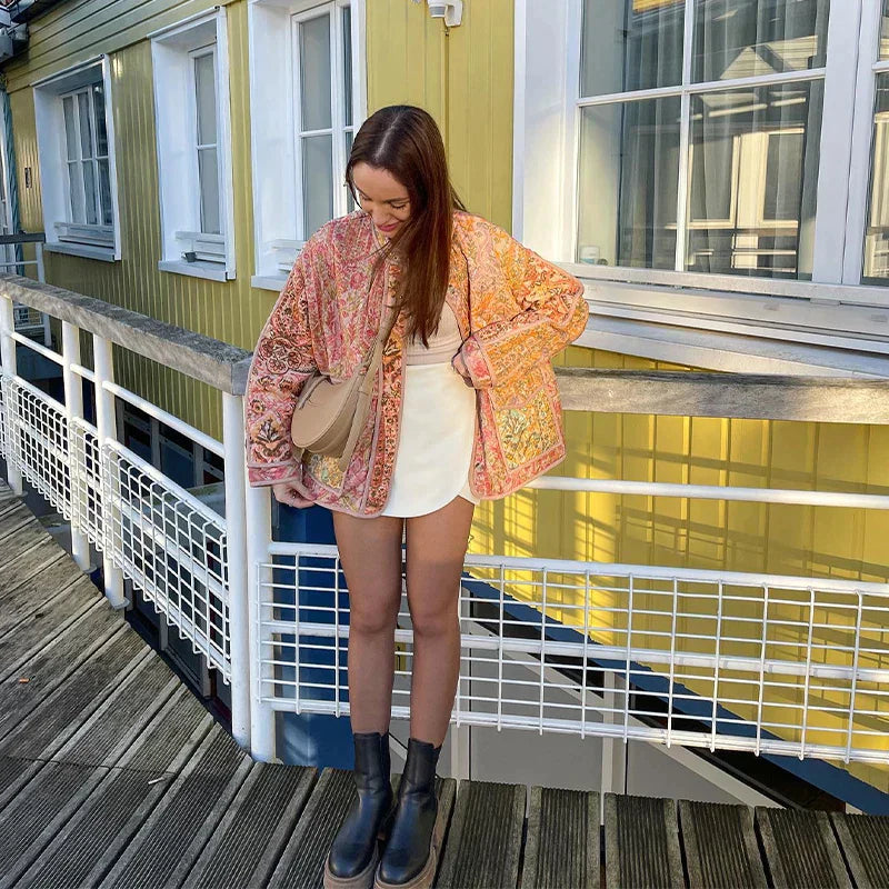 Jacka – Mjuk Blandning med Rund Halsringning & Följsam Passform