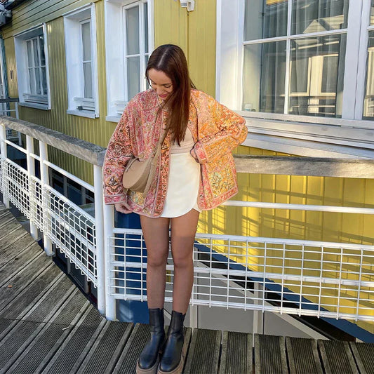 Jacka – Mjuk Blandning med Rund Halsringning & Följsam Passform