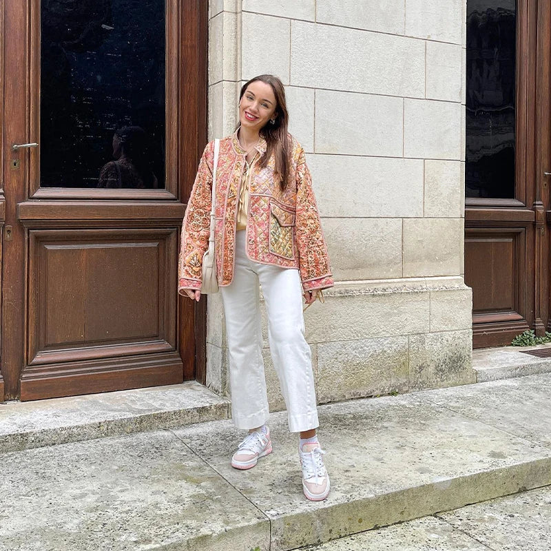 Jacka – Mjuk Blandning med Rund Halsringning & Följsam Passform