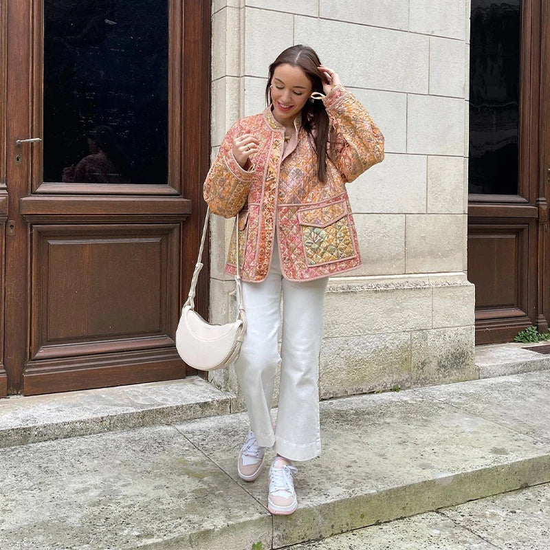 Jacka – Mjuk Blandning med Rund Halsringning & Följsam Passform